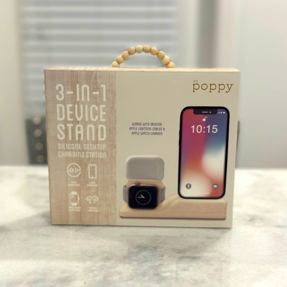 XO POPPY 3-in-1 Device Stand and Charging Station for Apple devices.